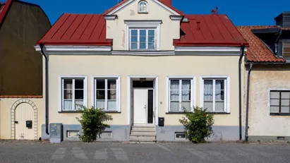 Vackert innerstadshus med intäktsmöjligheter Vackert innerstadshus med intäktsmöjligheter